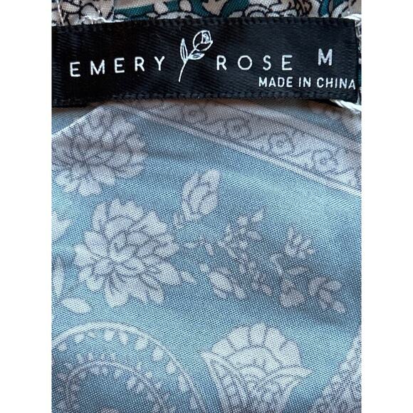 Emery Rose Women’s Blouse Teal Pattern Size Medium Chain Halter Style NWT - Picture 4 of 7